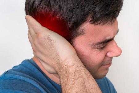 耳心疼是什么原因,头疼耳心疼是什么原因 